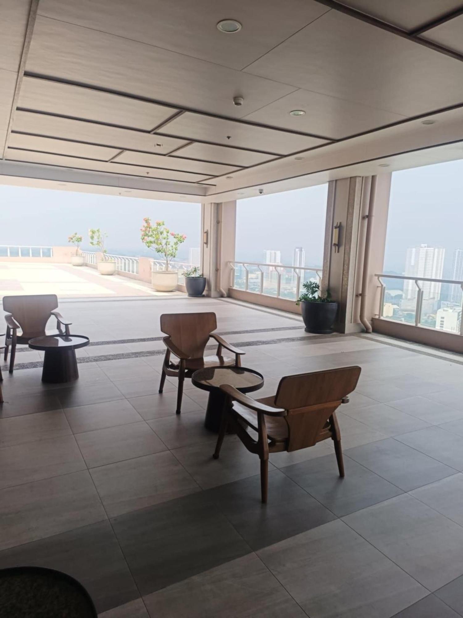 Infina Towers Lejlighedshotel Quezon City Eksteriør billede